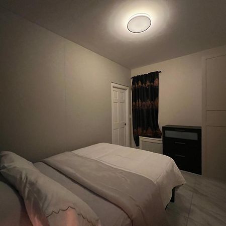 3 Bedrooms In 2Nd Floor Modern Brooklyn Home, Close To J Train New York Exterior foto