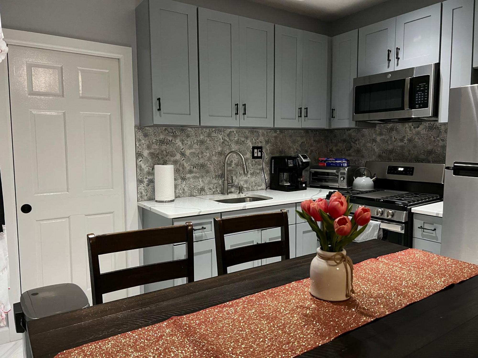 3 Bedrooms In 2Nd Floor Modern Brooklyn Home, Close To J Train New York Exterior foto